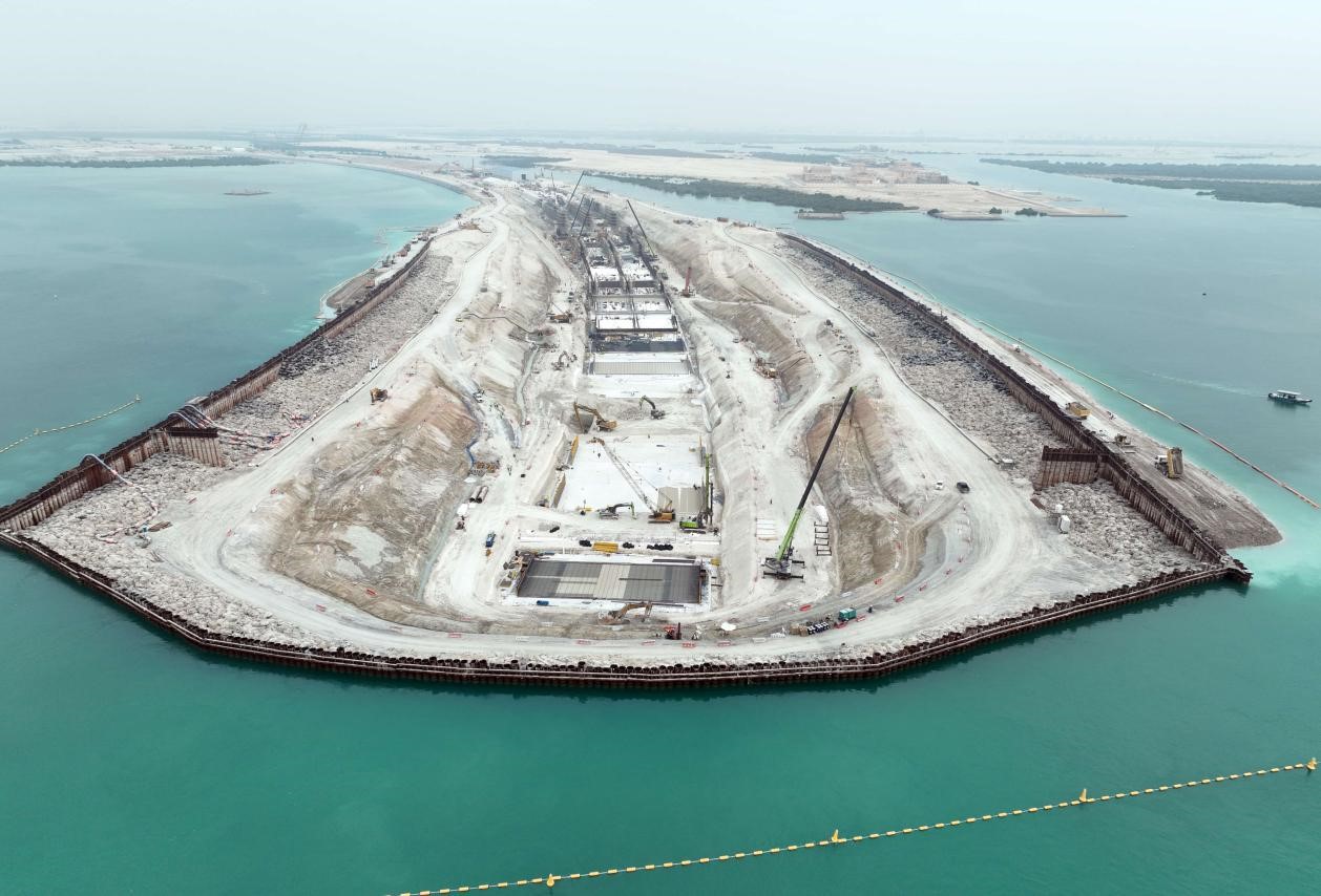 探访全球首例高难度围堰工程