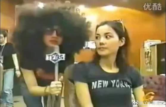 王菲演唱会后台趣事，窦靖童见女歌手喊妈妈