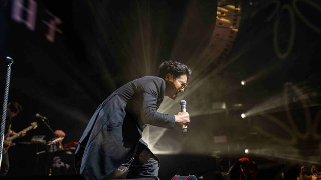 曹格双城格友会秒罄收官，大合唱感动落幕