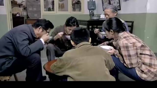 金婚：文丽偏爱儿子，家务活全给女儿干，奶奶都看不下... 张国立 蒋雯丽