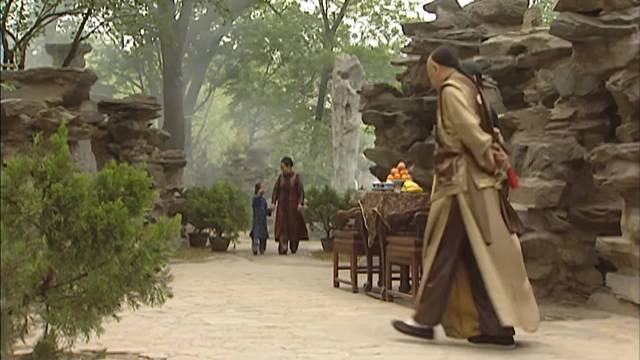 康熙王朝：女孩身世之谜，老爷重金封口！