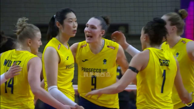 朱婷直线超手暴扣，超级帅