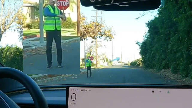 特斯拉FSD V14精准识别人类手势，国内辅助驾驶方案尚未实现