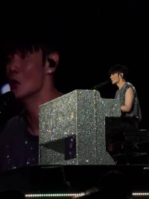 李荣浩宣布26年巡演筹备城市，兑现黑马承诺