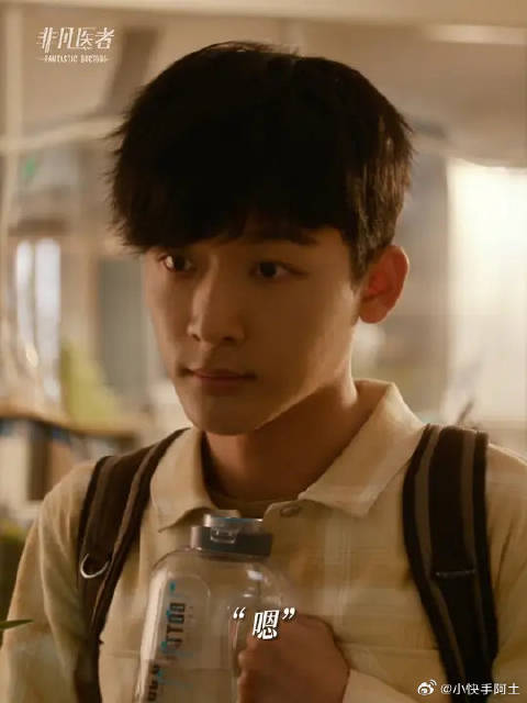 张晚意饰演陈辉医生沟通难题引热议