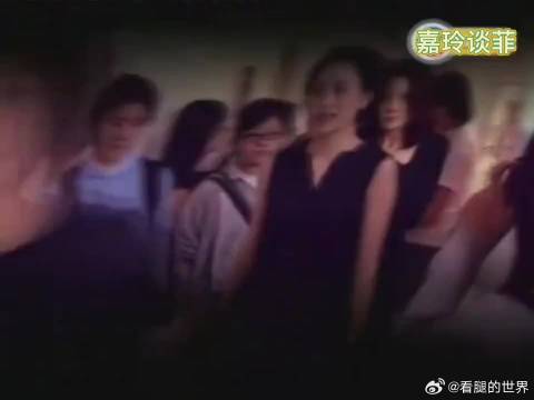 刘嘉玲穿黑衣谈王菲，赞其有目标内敛