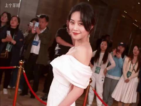 蓝盈莹专注演技不掺流量水分，与曹骏分手无关女强男弱