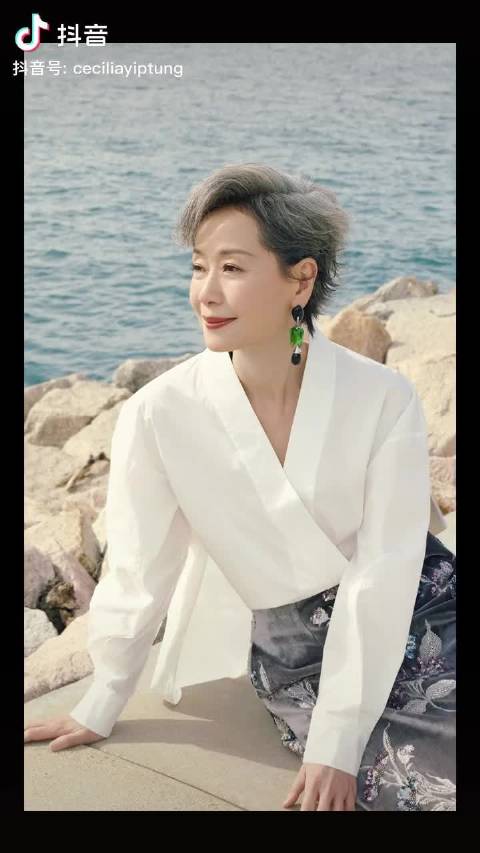 叶童四十年演绎生涯，千面女郎铸就经典角色