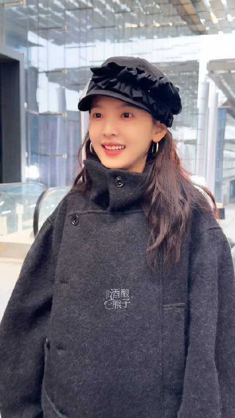 咋办又被这个章若楠萌到了