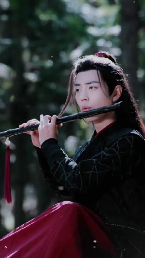 肖战饰演魏无羡白衣黑衣造型惊艳亮相