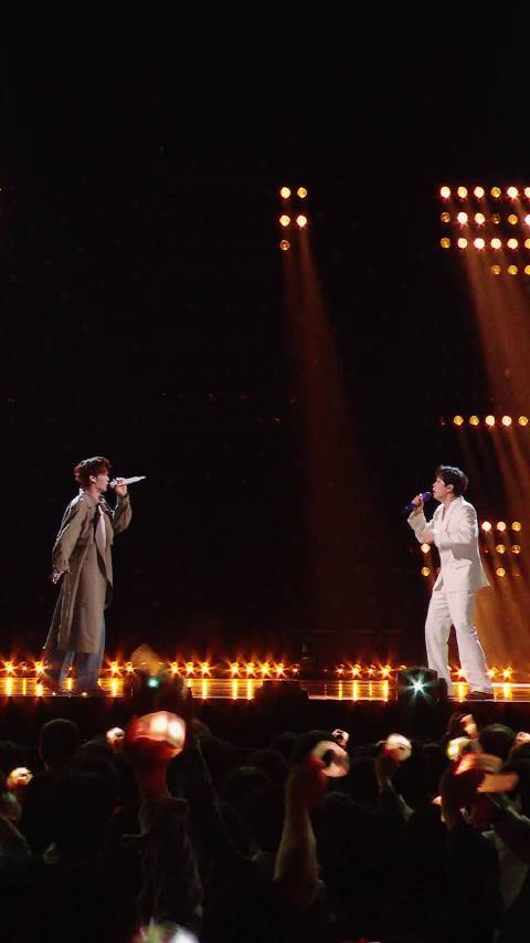 网友调侃王赫野颜人中下颌线差异成区分标志