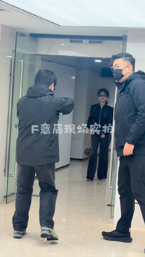 今日最新美汁汁，今天这身帅帅的