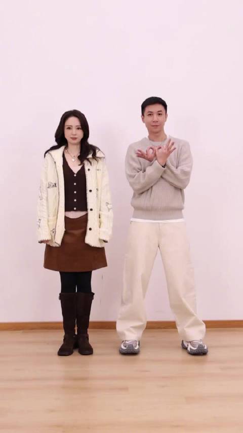 董璇张维伊合体共创为李飞打歌跳《我叫李飞》