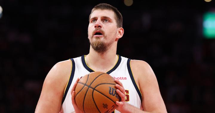 约基奇你太狠了，奥尼尔保持了20年的传奇纪录，被你打破了