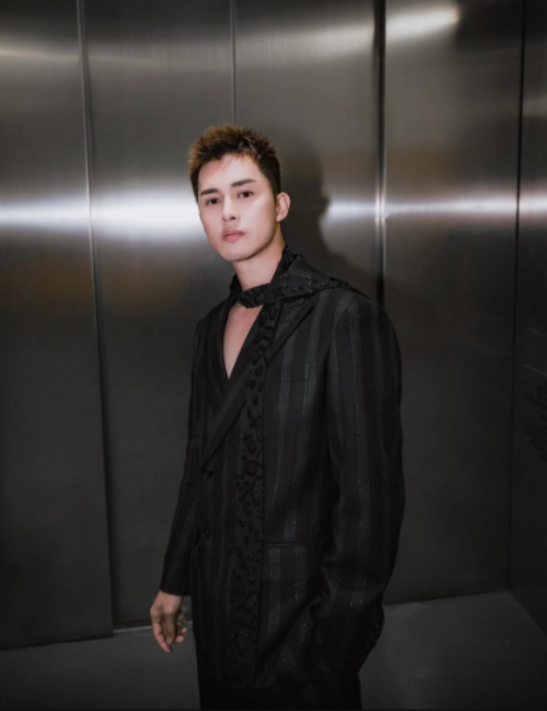 TVB上位小生因DNA出错，双耳存全聋可能，因听不清被误认性格嚣张