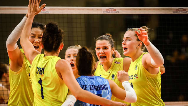 朱婷联手哈克加比助科内利亚诺三局横扫海滩队晋级世俱杯四强