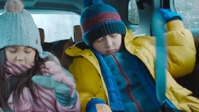 父亲只是教训了一下调皮的儿子，没想到这一举动竟让他后悔终生！