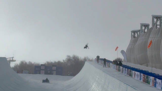 谷爱凌世界杯云顶站逆转夺冠，实现三连冠