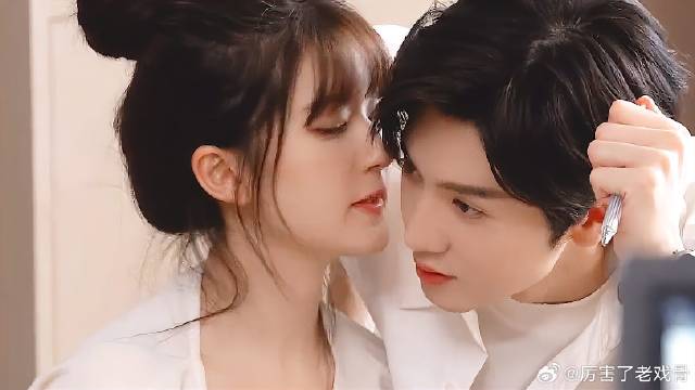 段嘉许和桑稚还没确认关系，桑稚主动献出初吻好猛呀