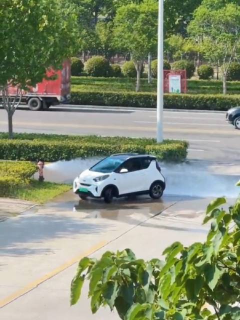 洗车的乐趣你体会不到，嘿嘿