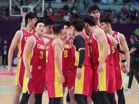 正式换帅，男篮名宿上任，62岁，澳洲，曾执教澳洲男篮，周鹏期待