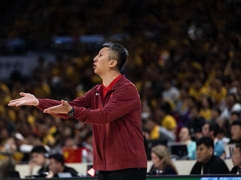 得分前十，三分命中数第二，防守又好！24岁前锋却无法入选男篮