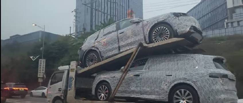 这是大家期待的吗？看起来车长5米左右呀，而且还是星云尾灯