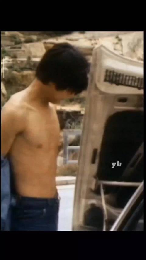 周润发40岁后男人味愈发凸显