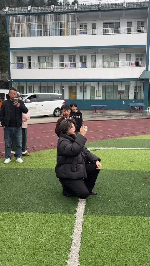 小坤坤业务拓展 圆梦大使 猪粒小朋友追星