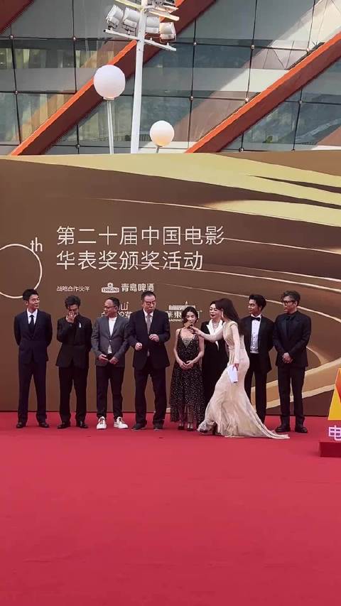 朱亚文回应被称叔圈天菜，自认魅力大演技配音俱佳