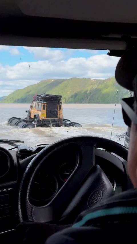 骆驼杯越野车进化,遇水无需搭桥