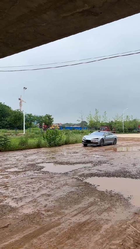 电磁悬架，如履平地