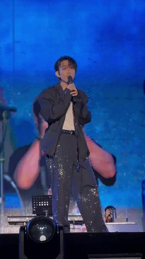 林宥嘉亮相临沂演唱会，低调谦和引关注