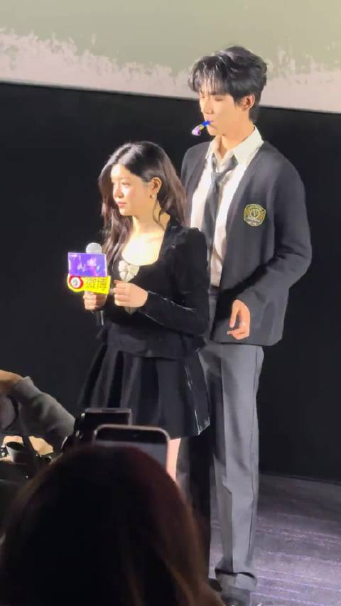 陈妍希谈与陈晓因戏结缘，称初次见面无感