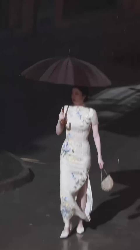 感觉这很形象了，好多人就是想不戴眼镜但又不敢做近视手术