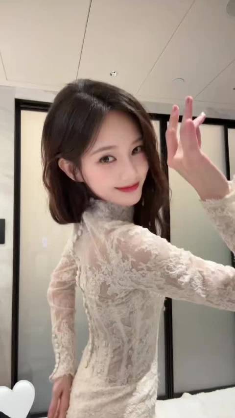 还有人没有看过李一桐跳的这个舞蹈，我真的会伤心的好吧，这简直就是仙女