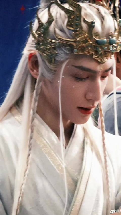 罗云熙《水龙吟》创1169万周边销售额，海外覆盖120国