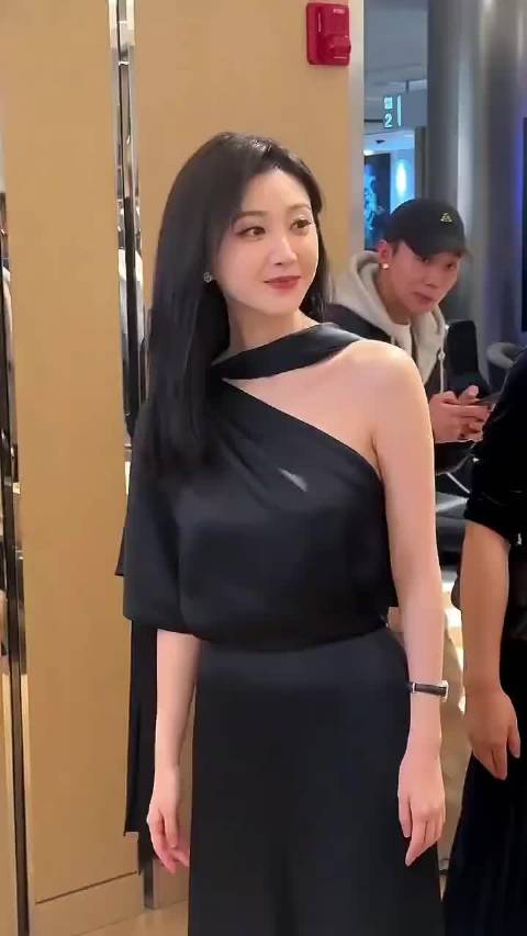 景甜，让人眼前一亮！