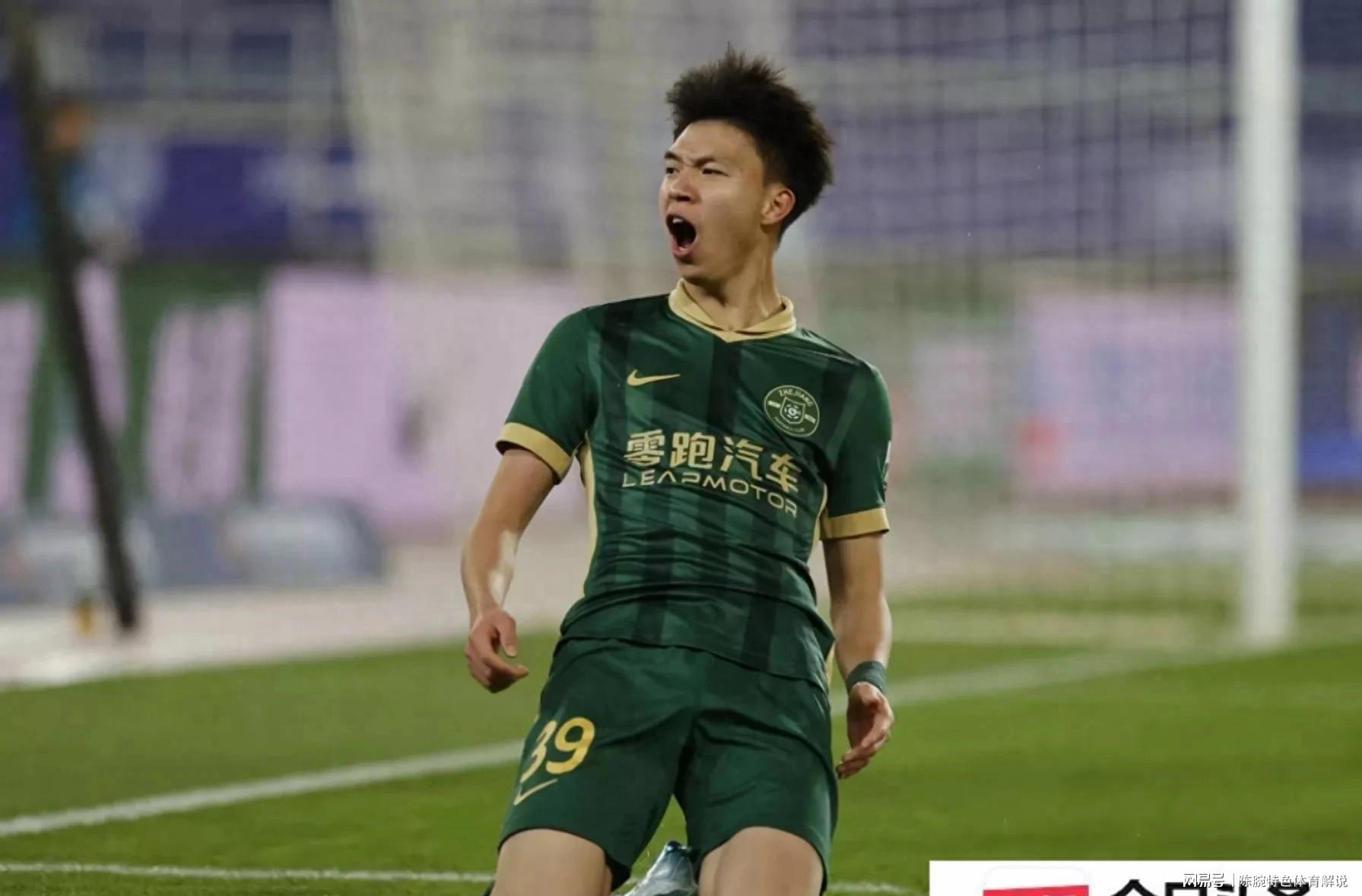 中日官方最佳新锐：王钰栋略强于佐藤龙之介？留洋才能价值最大化