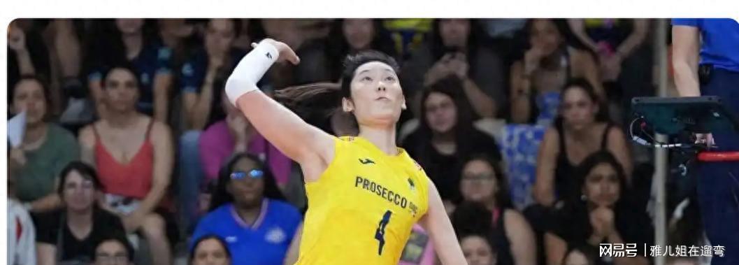 亲闺女！中国女排朱婷再获国际排联点赞，王媛媛出国后竟成偏科生