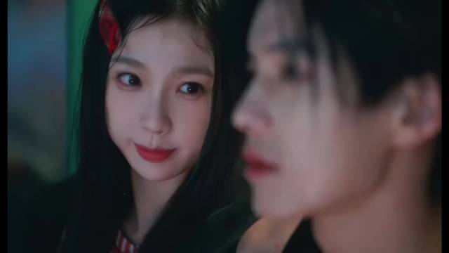 这眼神绝了！伟大的暧昧期！说不出口的心意，没来由的醋意！