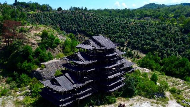 远比假古迹更具美感的真木构烂尾楼