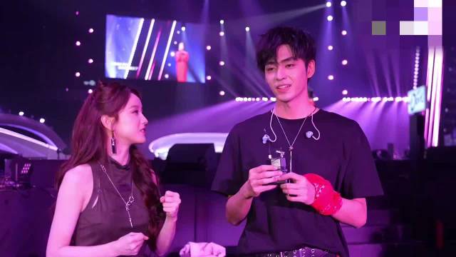 音综选手张卓尔回应皇族质疑，称将不负那英期待