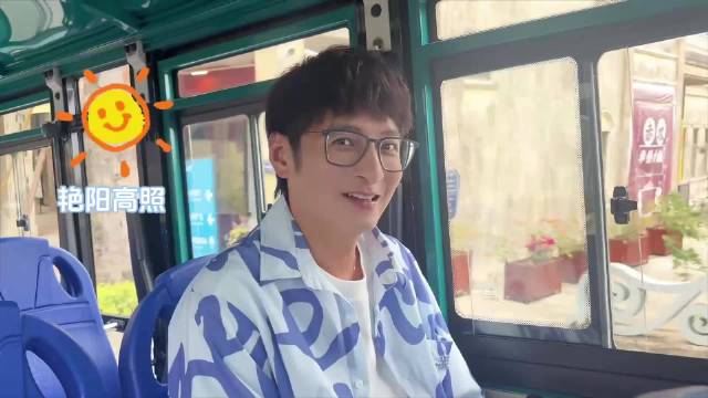 网友偶遇李维嘉误认俄罗斯美女，年过半百状态佳引热议