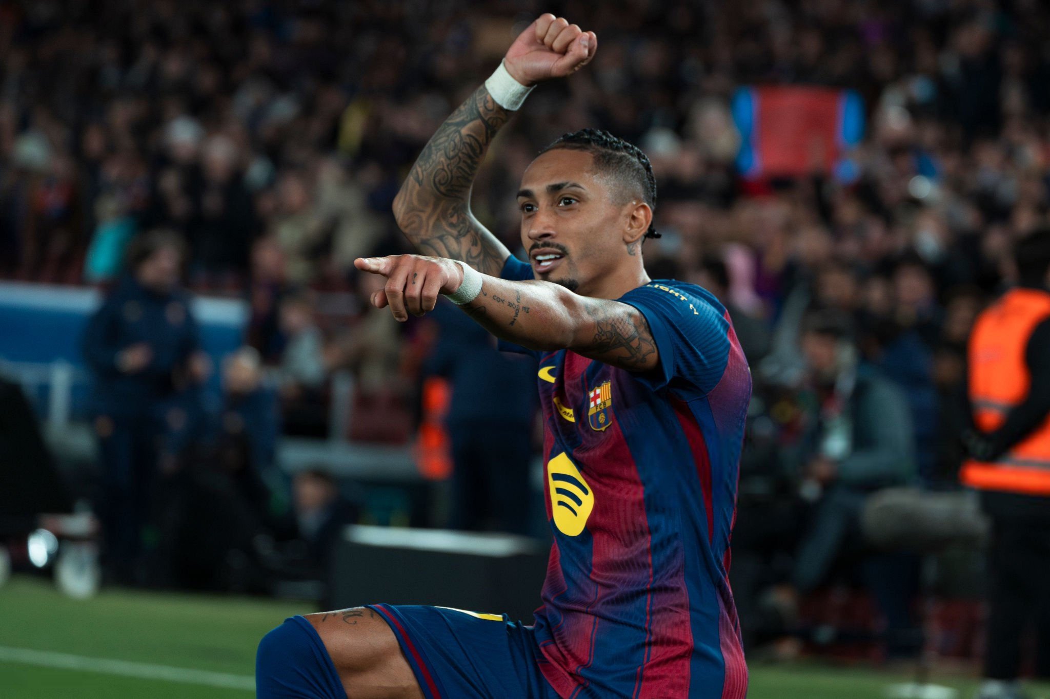 拉菲尼亚两年十次梅开二度，昨为巴萨再建功