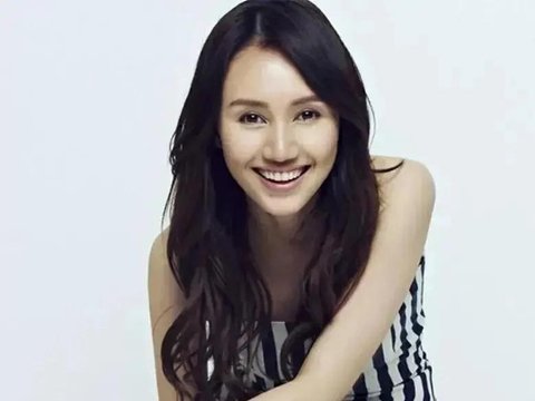 袁泉穿搭超耐看！摆脱路人感，简约大气秘诀速学