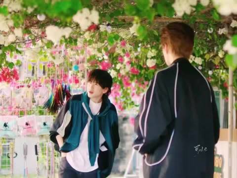 费启鸣新剧造型引热议，双轨角色演绎鲜活