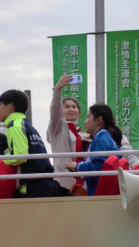 小乐一直开心好吗 好的