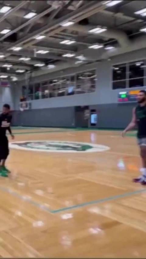 塔图姆恢复神速已进行1V1训练，凯尔特人谨慎评估复出进程