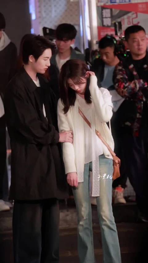 杨超越醉酒这段路透直接戳中我的心巴！